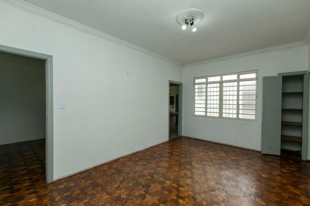 Casa para alugar com 350m², 4 quartos e 8 vagas