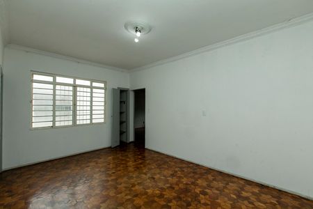 Casa para alugar com 350m², 4 quartos e 8 vagas