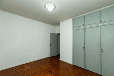 Casa para alugar com 350m², 4 quartos e 8 vagas