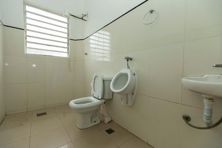 Casa para alugar com 350m², 4 quartos e 8 vagas