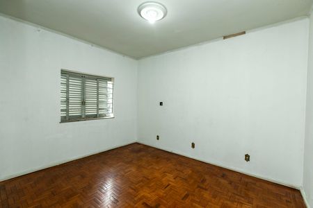 Casa para alugar com 350m², 4 quartos e 8 vagas
