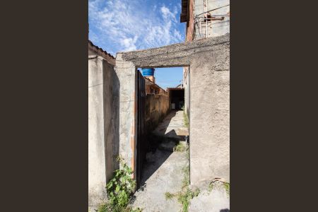 Casa para alugar com 80m², 2 quartos e 1 vaga Casa para alugar com 80m², 2 quartos e 1 vagaFachada