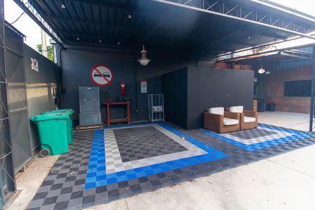 Casa à venda com 260m², 1 quarto e 4 vagas Casa à venda com 260m², 1 quarto e 4 vagasÁrea externa