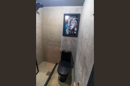 Casa à venda com 260m², 1 quarto e 4 vagas Casa à venda com 260m², 1 quarto e 4 vagasBanheiro 2