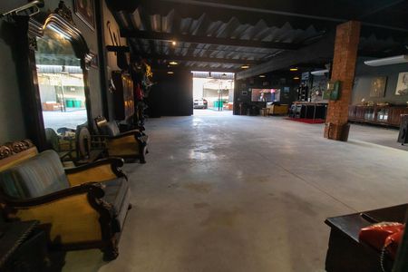 Casa à venda com 260m², 1 quarto e 4 vagas Casa à venda com 260m², 1 quarto e 4 vagasVista do Quarto