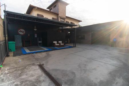 Casa à venda com 260m², 1 quarto e 4 vagas Casa à venda com 260m², 1 quarto e 4 vagasÁrea externa