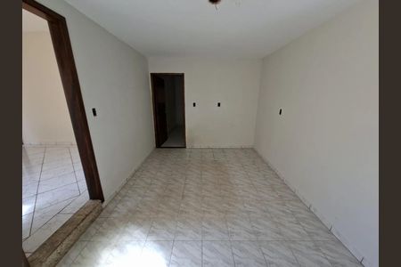 Sala de casa para alugar com 4 quartos, 50m² em Presidente Roosevelt, Uberlândia