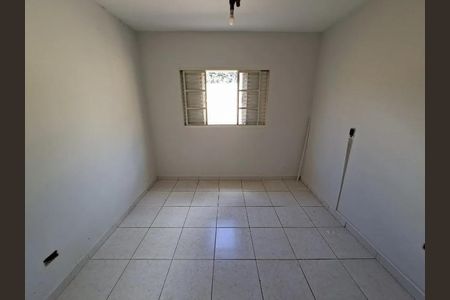 Casa para alugar com 50m², 4 quartos e 1 vaga
