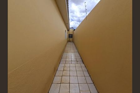Casa para alugar com 50m², 4 quartos e 1 vaga