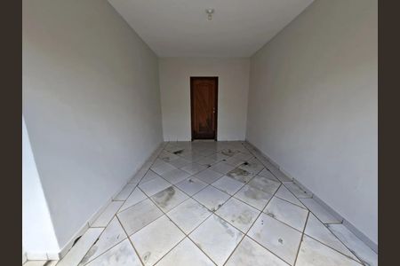 Casa para alugar com 50m², 4 quartos e 1 vaga