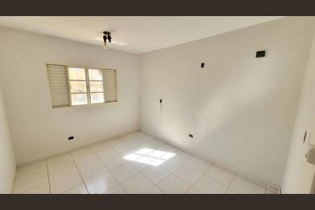 Casa para alugar com 50m², 4 quartos e 1 vaga