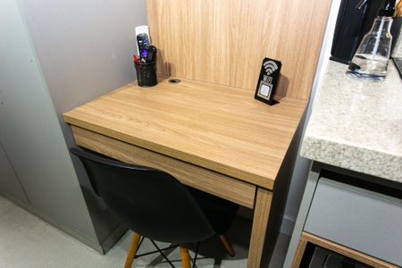 Studio para alugar com 23m², 1 quarto e sem vaga Studio para alugar com 23m², 1 quarto e sem vagaStudio - Mesa e Cadeira