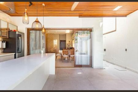 Foto 10 de casa à venda com 4 quartos, 256m² em Parque dos Principes, São Paulo