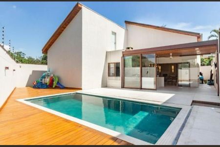 Casa à venda com 256m², 4 quartos e 4 vagas Casa à venda com 256m², 4 quartos e 4 vagasFoto 04