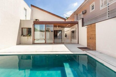 Foto 03 de casa à venda com 4 quartos, 256m² em Parque dos Principes, São Paulo