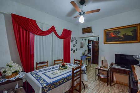 Casa para alugar com 250m², 3 quartos e 3 vagas Casa para alugar com 250m², 3 quartos e 3 vagasSala de Jantar