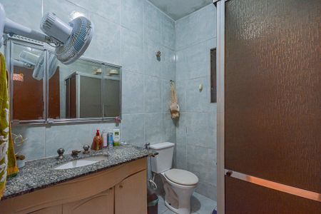 Casa para alugar com 250m², 3 quartos e 3 vagas Casa para alugar com 250m², 3 quartos e 3 vagasBanheiro social