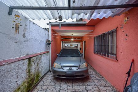 Garagem de casa para alugar com 3 quartos, 250m² em Jardim Guarapiranga, São Paulo