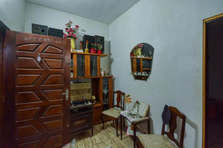 Casa para alugar com 250m², 3 quartos e 3 vagas Casa para alugar com 250m², 3 quartos e 3 vagasSala