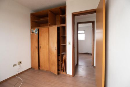Quarto 1 de apartamento para alugar com 3 quartos, 67m² em Guaíra, Curitiba