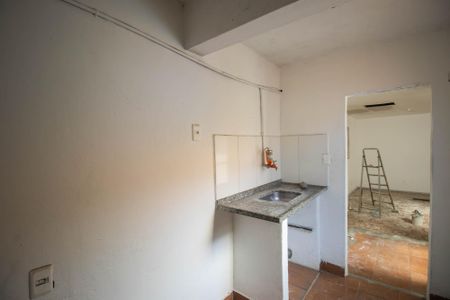 Casa para alugar com 50m², 1 quarto e sem vaga Casa para alugar com 50m², 1 quarto e sem vagaCozinha e Área de Serviço