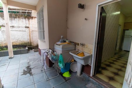 Casa à venda com 152m², 5 quartos e 1 vaga Casa à venda com 152m², 5 quartos e 1 vagaÁrea de Serviço
