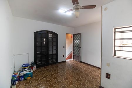 Casa à venda com 152m², 5 quartos e 1 vaga Casa à venda com 152m², 5 quartos e 1 vagaSala