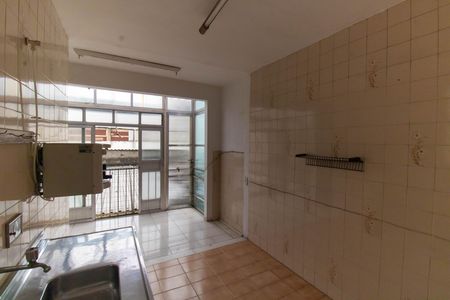 Casa à venda com 152m², 5 quartos e 1 vaga Casa à venda com 152m², 5 quartos e 1 vagaCozinha e Área de Serviço