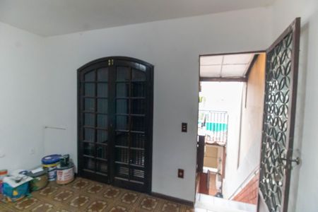 Casa à venda com 152m², 5 quartos e 1 vaga Casa à venda com 152m², 5 quartos e 1 vagaSala