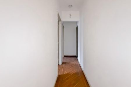 Corredor de apartamento para alugar com 2 quartos, 58m² em Liberdade, São Paulo