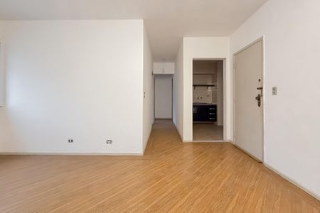Sala de apartamento para alugar com 2 quartos, 58m² em Liberdade, São Paulo