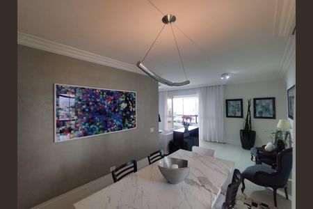 Apartamento à venda com 115m², 3 quartos e 2 vagas Apartamento à venda com 115m², 3 quartos e 2 vagasSala