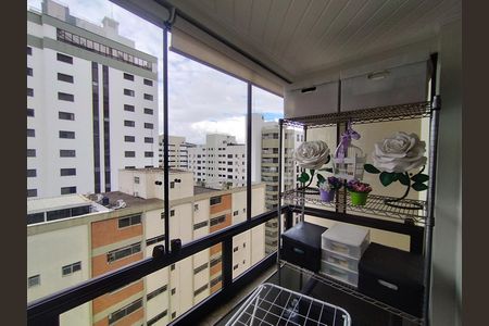 Apartamento à venda com 115m², 3 quartos e 2 vagas Apartamento à venda com 115m², 3 quartos e 2 vagasVaranda da Sala