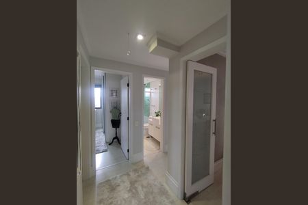 Apartamento à venda com 115m², 3 quartos e 2 vagas Apartamento à venda com 115m², 3 quartos e 2 vagasCorredor
