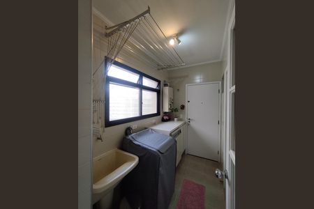 Apartamento à venda com 115m², 3 quartos e 2 vagas Apartamento à venda com 115m², 3 quartos e 2 vagasÁrea de Serviço
