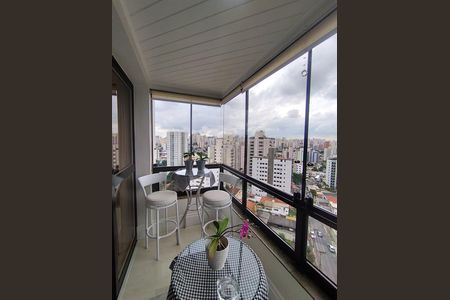 Apartamento à venda com 115m², 3 quartos e 2 vagas Apartamento à venda com 115m², 3 quartos e 2 vagasVaranda da Sala