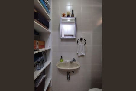 Apartamento à venda com 115m², 3 quartos e 2 vagas Apartamento à venda com 115m², 3 quartos e 2 vagasBanheiro de serviço