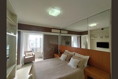 Apartamento à venda com 115m², 3 quartos e 2 vagas Apartamento à venda com 115m², 3 quartos e 2 vagasSuíte