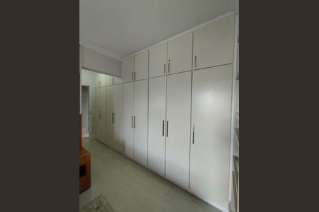 Apartamento à venda com 115m², 3 quartos e 2 vagas Apartamento à venda com 115m², 3 quartos e 2 vagasSuíte