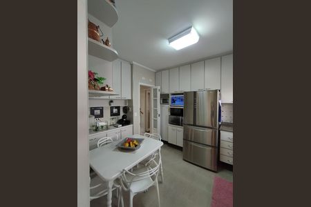 Apartamento à venda com 115m², 3 quartos e 2 vagas Apartamento à venda com 115m², 3 quartos e 2 vagasCozinha - Armários