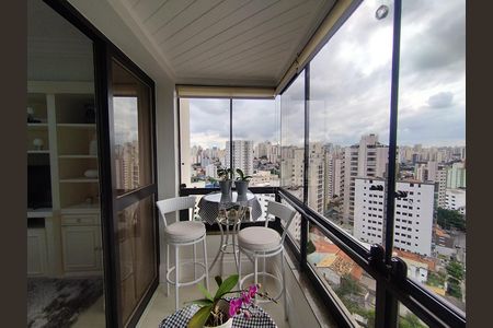 Apartamento à venda com 115m², 3 quartos e 2 vagas Apartamento à venda com 115m², 3 quartos e 2 vagasVaranda da Sala