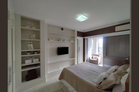 Apartamento à venda com 115m², 3 quartos e 2 vagas Apartamento à venda com 115m², 3 quartos e 2 vagasSuíte