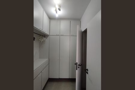 Apartamento à venda com 115m², 3 quartos e 2 vagas Apartamento à venda com 115m², 3 quartos e 2 vagasQuarto de Serviço