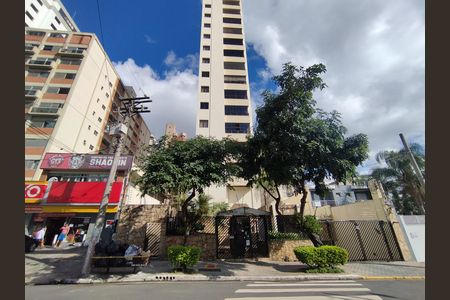 Apartamento à venda com 115m², 3 quartos e 2 vagas Apartamento à venda com 115m², 3 quartos e 2 vagasFachada e portaria