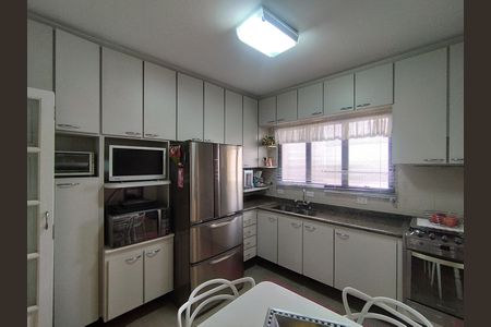 Apartamento à venda com 115m², 3 quartos e 2 vagas Apartamento à venda com 115m², 3 quartos e 2 vagasCozinha - Armários
