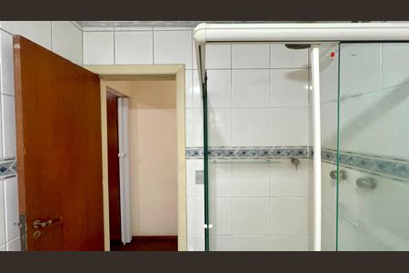 Apartamento à venda com 138m², 3 quartos e sem vagaBanheiro da Suíte
