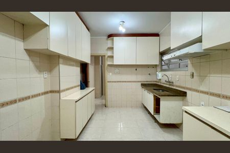 Apartamento à venda com 138m², 3 quartos e sem vagaCozinha