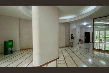 Apartamento à venda com 138m², 3 quartos e sem vagaHall de entrada