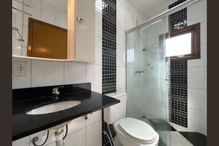 Casa à venda com 100m², 3 quartos e 2 vagas Casa à venda com 100m², 3 quartos e 2 vagasBanheiro 2
