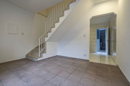 Casa para alugar com 94m², 2 quartos e 1 vaga Casa para alugar com 94m², 2 quartos e 1 vagaSala
